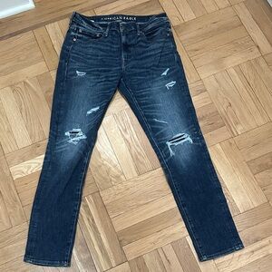 American Eagle Outfitters Men's Dark Blue Distressed Skinny Jeans